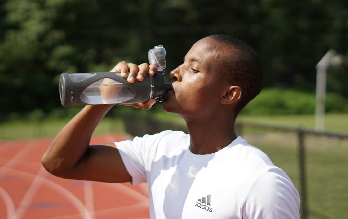 Article Image for The Science of Hydration and Electrolyte Balance for Athletes